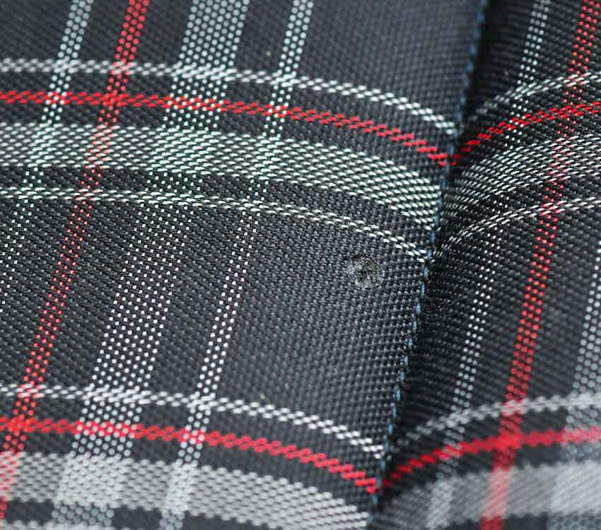 brandloch-in-sitzflaeche